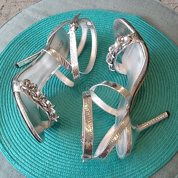 Michael Kors Sandals-NEW - Picture 3 of 6